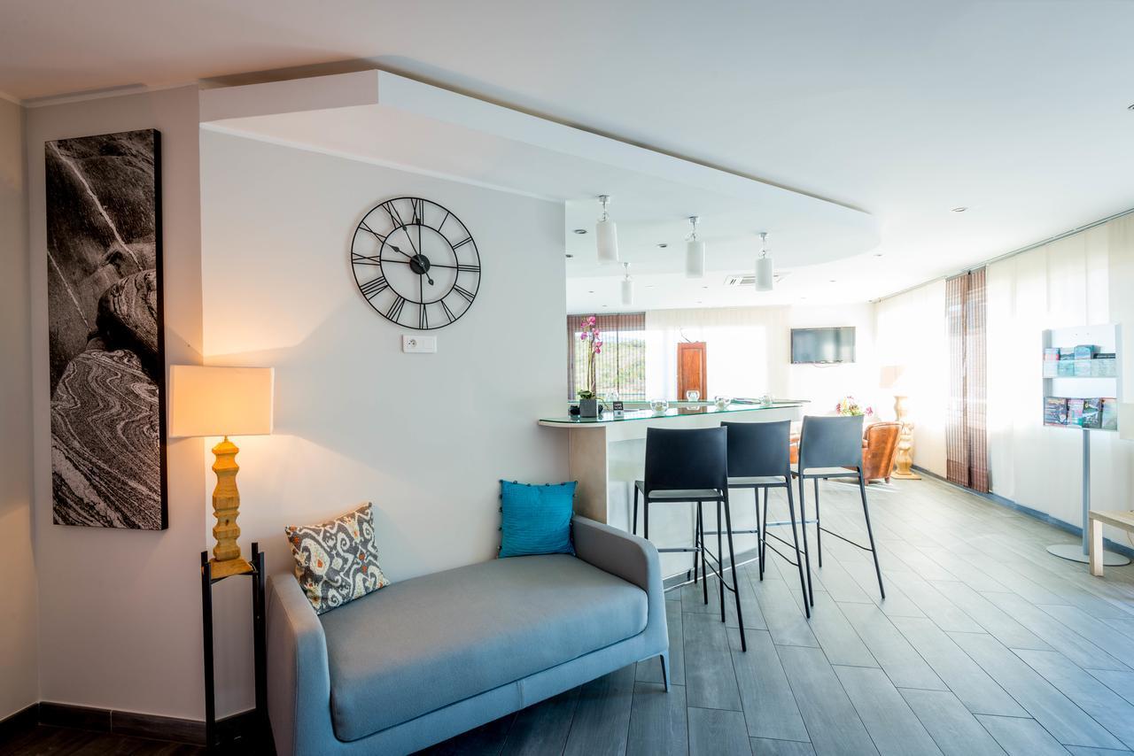 Hotel Carre Noir 4*